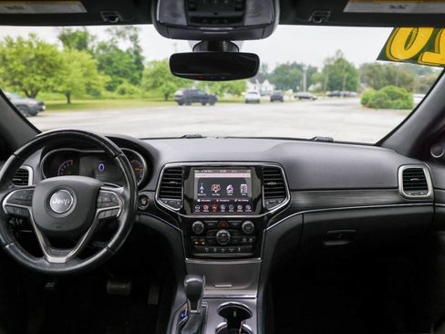 Used 2020 Jeep Grand Cherokee Limited w/ Luxury Group II AWD/4WD image 28