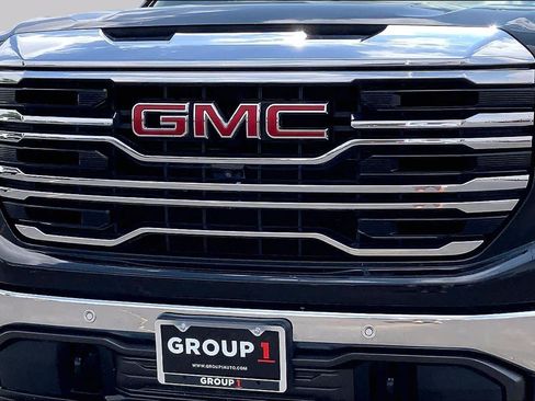 Used 2022 GMC Sierra 1500 SLT AWD/4WD image 30