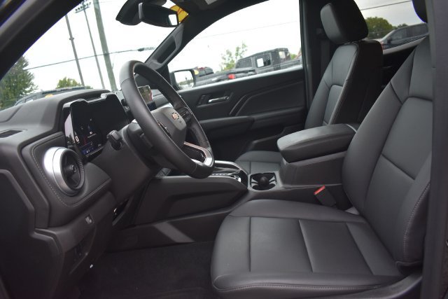 New 2026 Chevrolet Colorado LT w/ LT Convenience Package AWD/4WD image 23