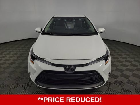 Used 2026 Toyota Corolla LE FWD image 2