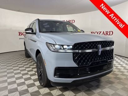 Used 2025 Lincoln Navigator L Reserve w/ Jet Appearance Package