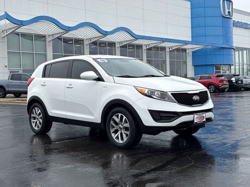 Used 2016 Kia Sportage LX image 3