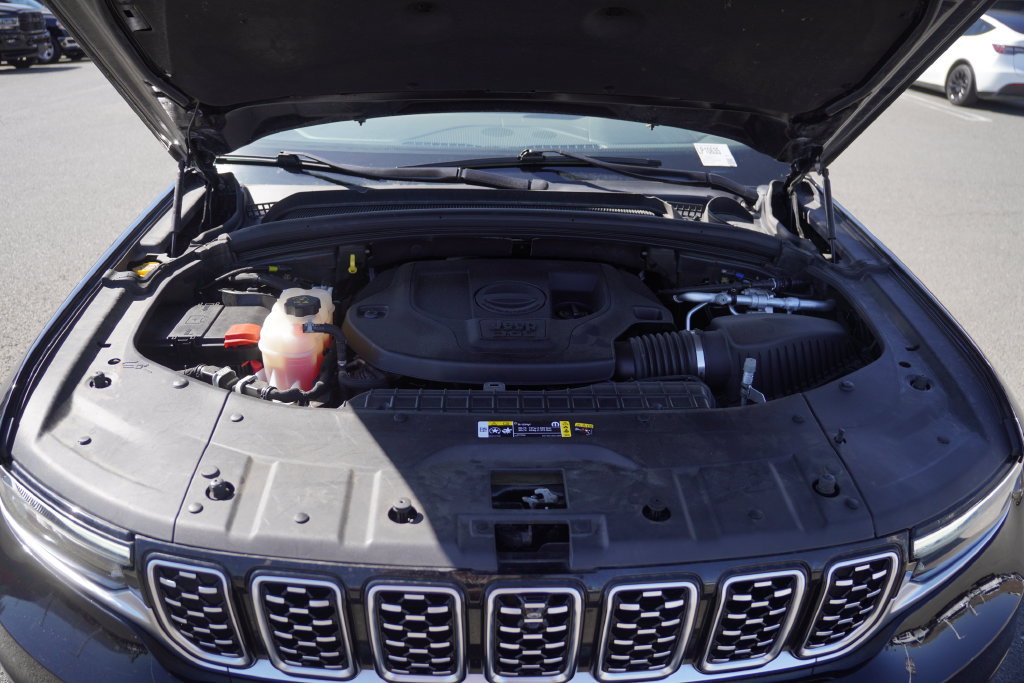 Certified 2022 Jeep Grand Cherokee L Summit AWD/4WD image 9