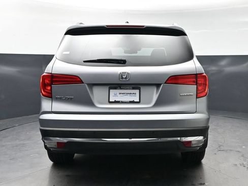 Used 2017 Honda Pilot Touring image 6
