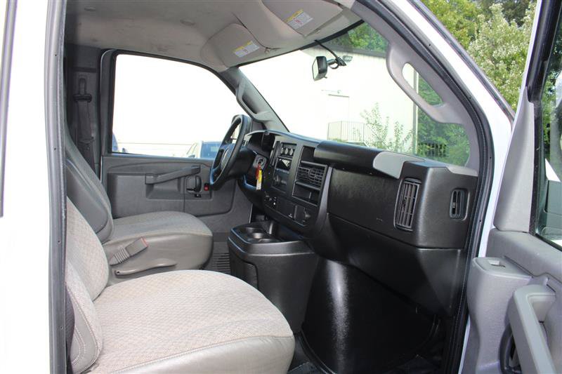 Used 2023 GMC Savana 2500 w/ Driver Convenience Package RWD image 9