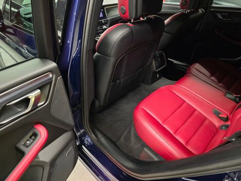 Used 2022 Porsche Macan GTS w/ Sport Chrono Package image 29