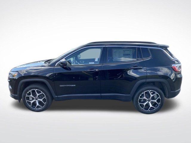 Used 2026 Jeep Compass Limited AWD/4WD image 2