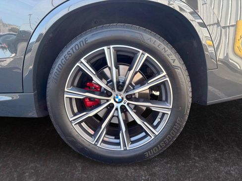 Used 2026 BMW X5 xDrive40i w/ M Sport Package AWD/4WD image 29