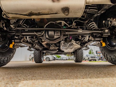 Used 2022 Ford Bronco Black Diamond w/ Sasquatch Package image 16