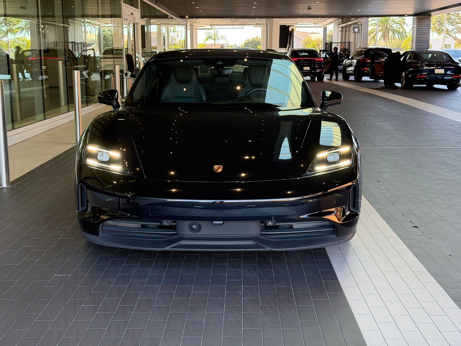 Certified 2025 Porsche Taycan w/ Premium Package RWD image 6