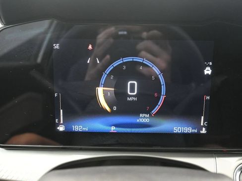Used 2025 Chevrolet Trax LT FWD image 10