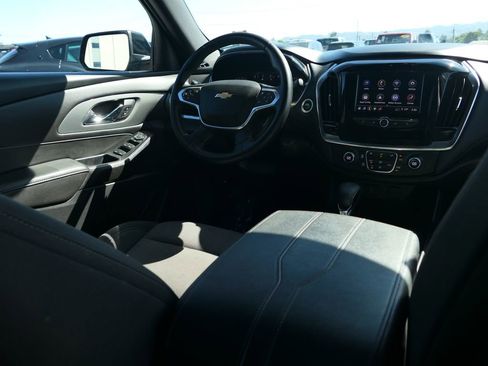 Used 2023 Chevrolet Traverse LT image 22