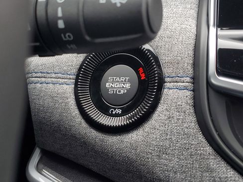 New 2026 Jeep Compass Latitude image 28