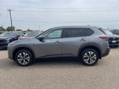 Certified 2023 Nissan Rogue SV FWD image 4