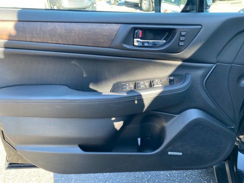 Used 2016 Subaru Outback 3.6R Limited image 11