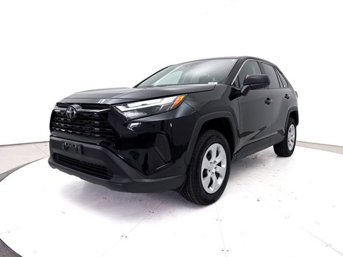 Used 2025 Toyota RAV4 LE AWD/4WD image 13