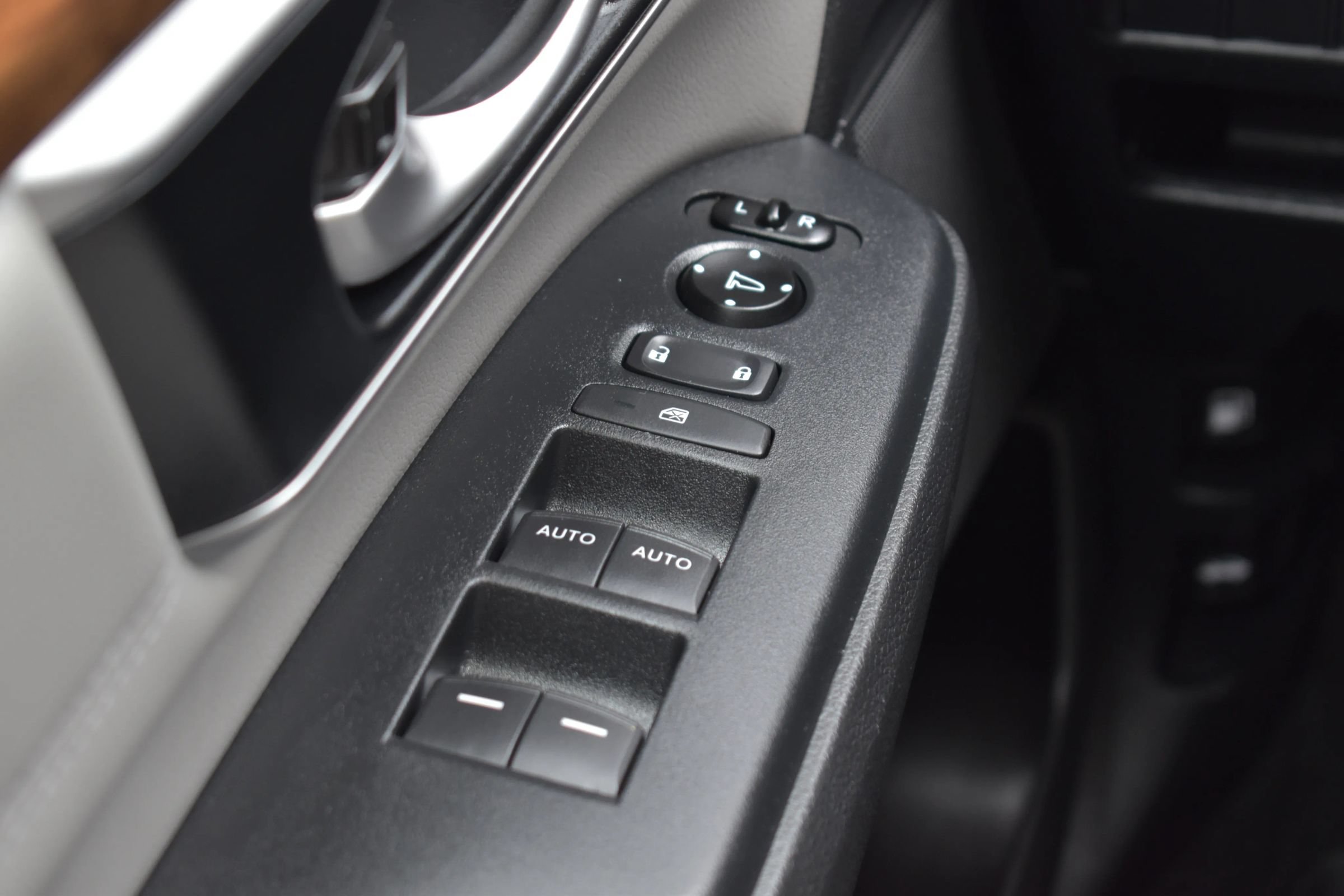 Used 2019 Honda CR-V EX-L image 61
