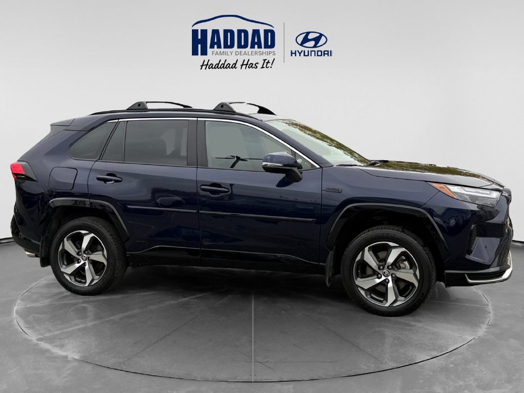 Used 2023 Toyota RAV4 SE w/ Weather & Moonroof Package AWD/4WD image 5