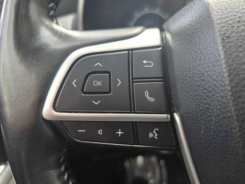 Used 2023 Toyota Highlander Platinum image 34