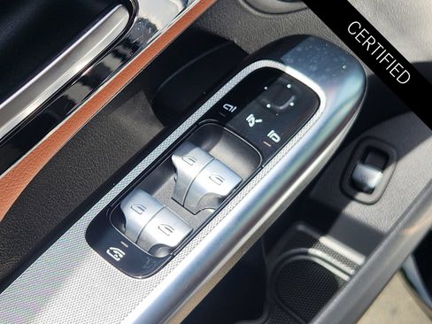Certified 2025 Mercedes-Benz GLC 43 AMG 4MATIC image 23