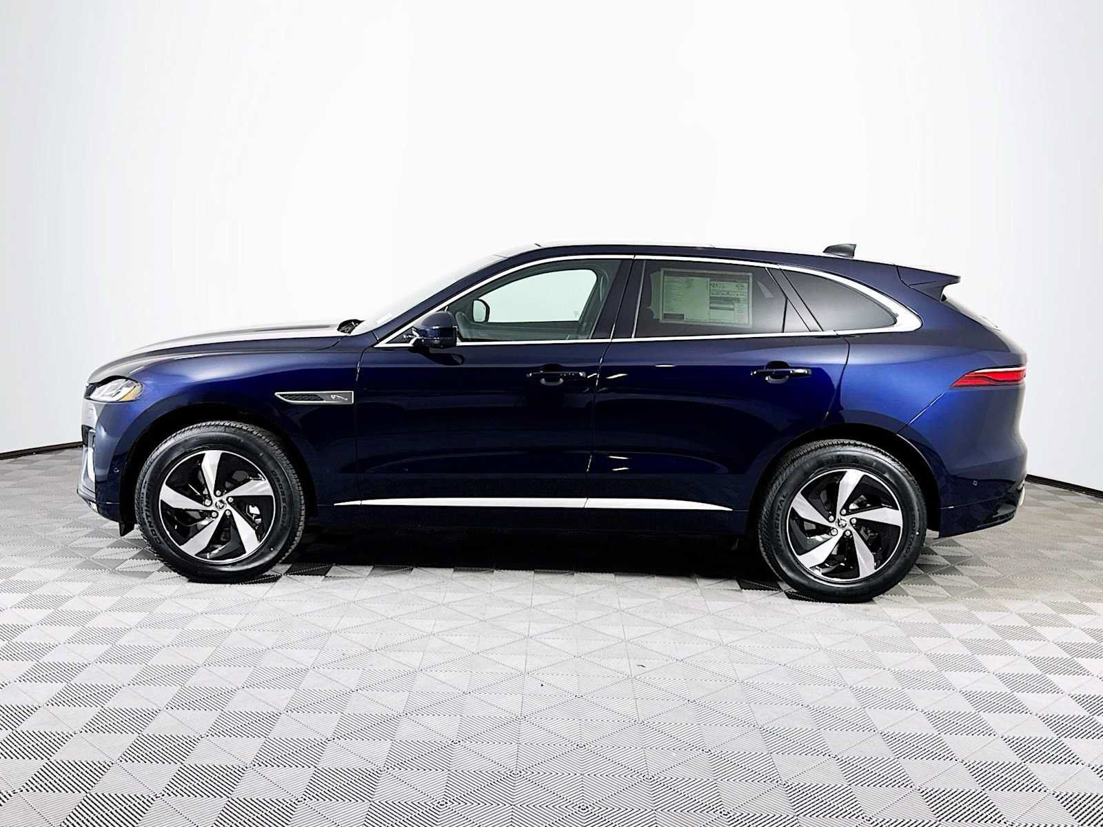 New 2025 Jaguar F-PACE R-Dynamic S AWD/4WD image 8