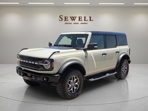 Used 2025 Ford Bronco Badlands AWD/4WD image 1