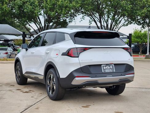 New 2026 Kia Sportage LX w/ LX Convenience Package image 3