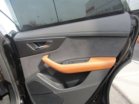 Used 2023 Audi RS Q8 image 23