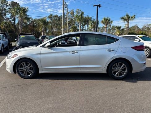 Used 2018 Hyundai Elantra SEL image 3