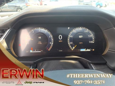 New 2025 Jeep Grand Cherokee Limited w/ Black Appearance Package image 15