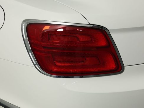 New 2026 Bentley Flying Spur Plug-In Hybrid image 14