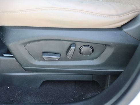 Used 2021 Ford Explorer Limited w/ Equipment Group 301A AWD/4WD image 21