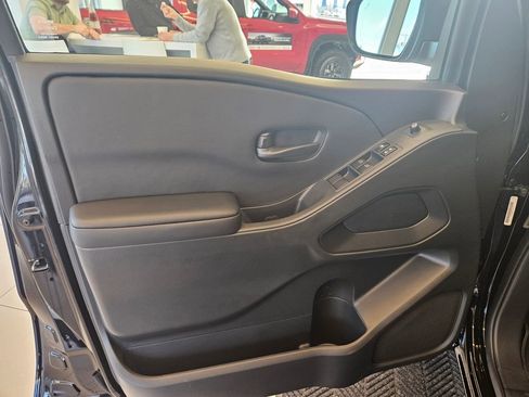 New 2026 Nissan Frontier SV w/ SV Convenience Package image 13