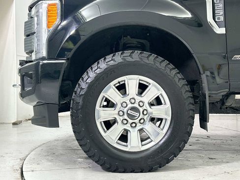Used 2018 Ford F250 Platinum w/ Platinum Ultimate Package image 19
