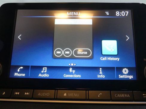 Used 2025 Nissan Sentra SV FWD image 39