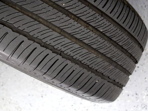 Used 2018 Mercedes-Benz GLS 450 4MATIC w/ Premium Package image 94