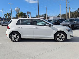 Used 2019 Volkswagen e-Golf SE w/ Driver Assistance Package video 2