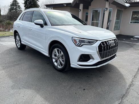 Used 2023 Audi Q3 2.0T Premium AWD/4WD image 3