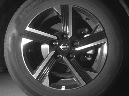 Used 2025 Nissan Sentra SV image 13