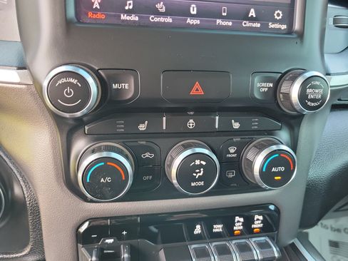 Used 2020 RAM 1500 Big Horn AWD/4WD image 16