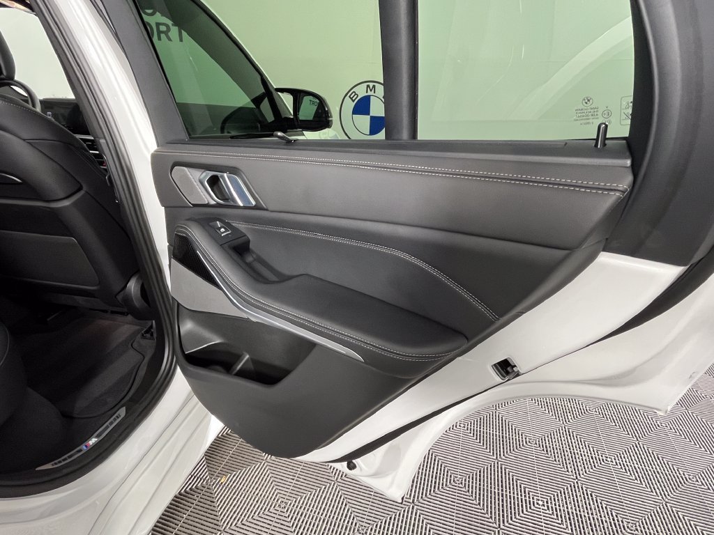 Certified 2025 BMW X5 M60i AWD/4WD image 25