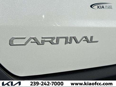New 2026 Kia Carnival EX image 11