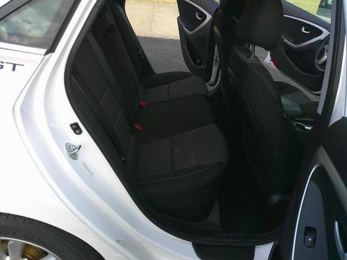 Used 2015 Hyundai Elantra GT image 7