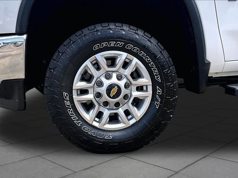 Used 2023 Chevrolet Silverado 2500 W/T w/ WT Convenience Package AWD/4WD image 11