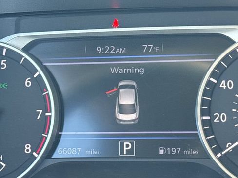 Used 2024 Nissan Sentra SV FWD image 15