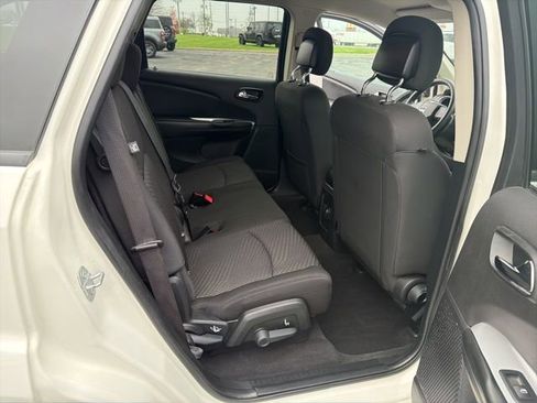 Used 2020 Dodge Journey SE FWD image 30