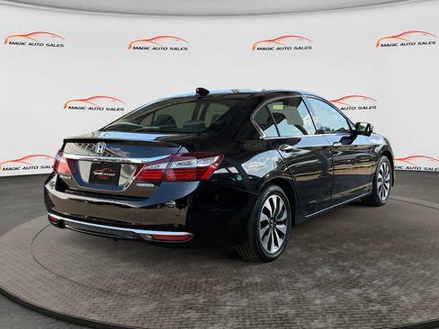 Used 2017 Honda Accord Hybrid Sedan image 10