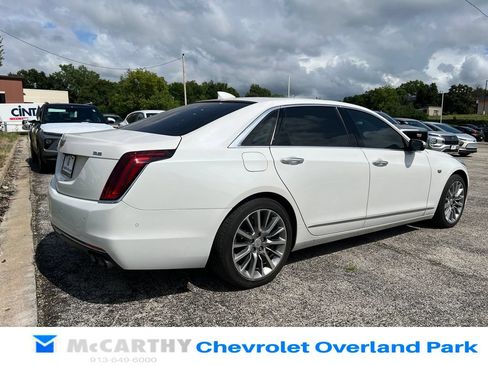 Used 2018 Cadillac CT6 Luxury AWD/4WD image 3