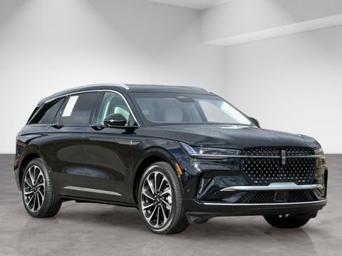Used 2024 Lincoln Nautilus Black Label AWD/4WD image 9