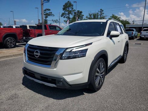 Used 2022 Nissan Pathfinder Platinum AWD/4WD image 1